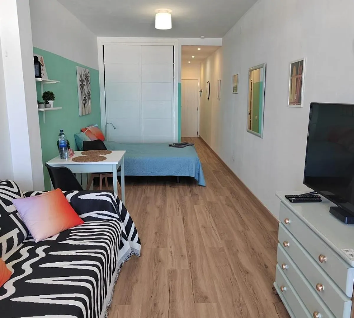 Luas Beachfront House Las Canteras Las Palmas de Gran Canaria 0*,  Spain
